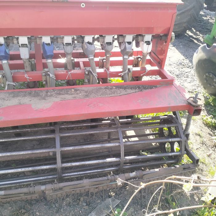 Продам сівалку на 12 рядів.