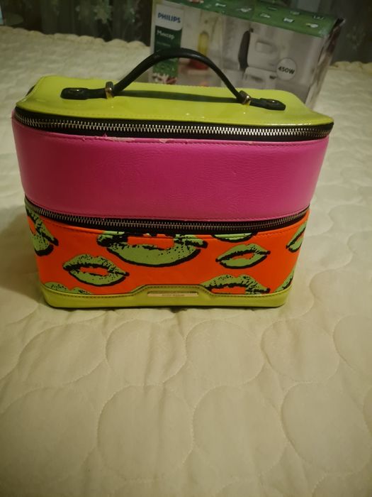 Косметичка двухярусна