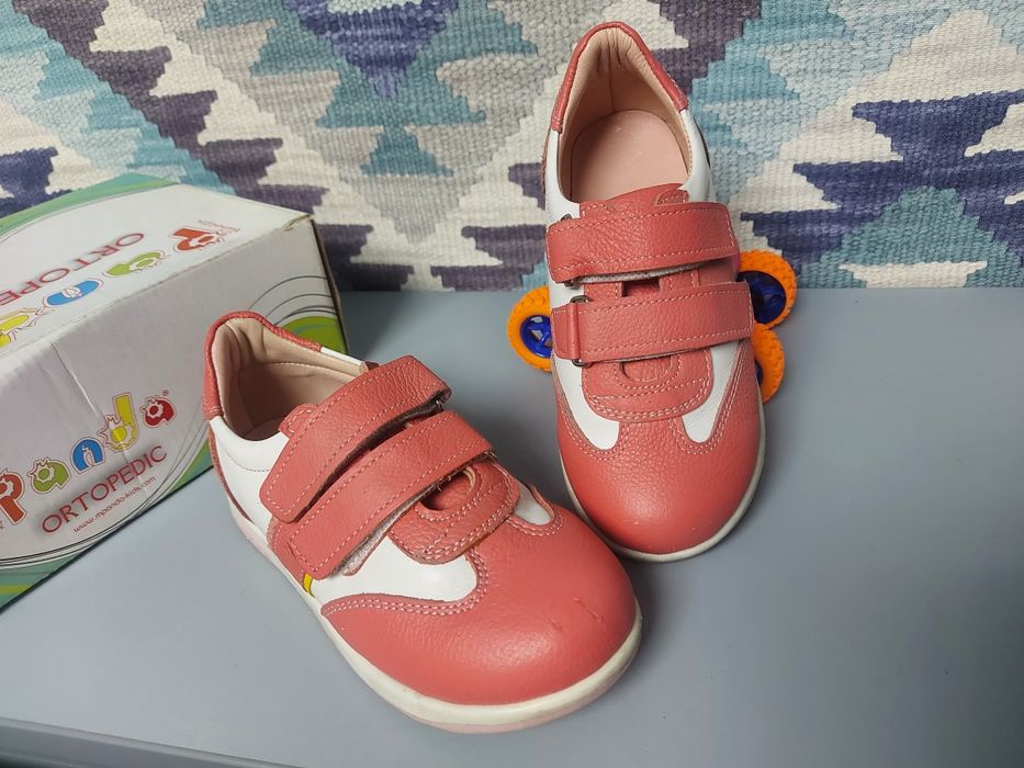 Шкіряні кросівки черевики дівч 27 ,18 см