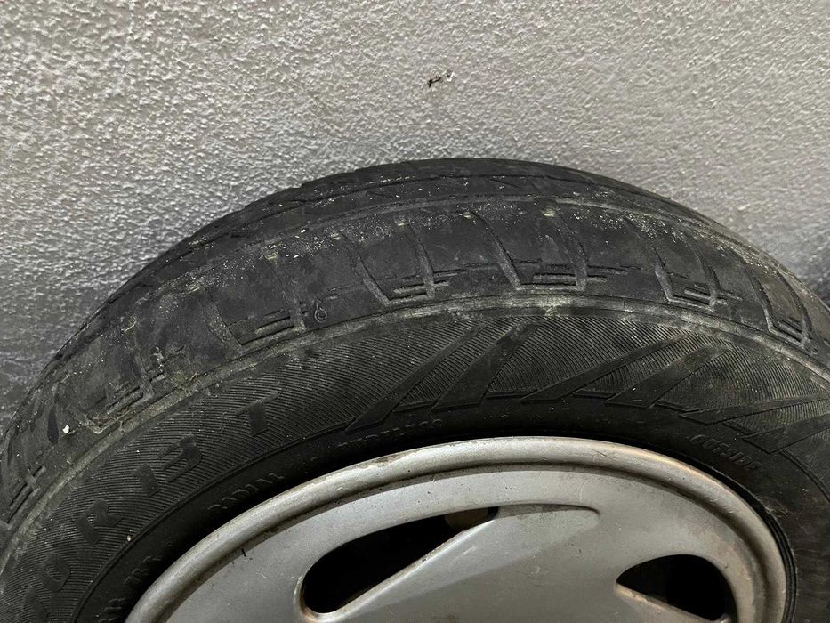 Pneus 155/70 R13