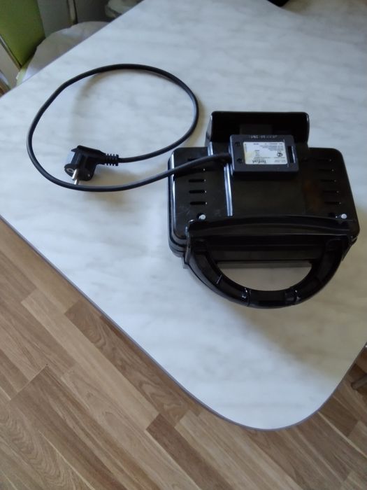 Элекро бутербродница TEFAL. Отличное состояние.