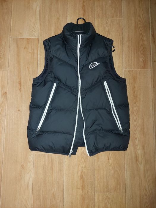 Чоловіча  жилетка  р.  S, M nike нова
поп 40
пог 55
довж 66
пуховик
Но