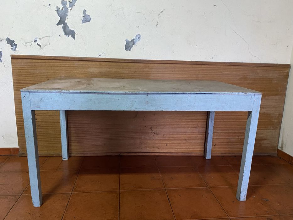 Mesa Antiga em Madeira
