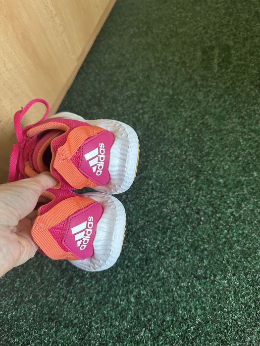 Кросівки для дівчинки “Adidas”,34 розмір