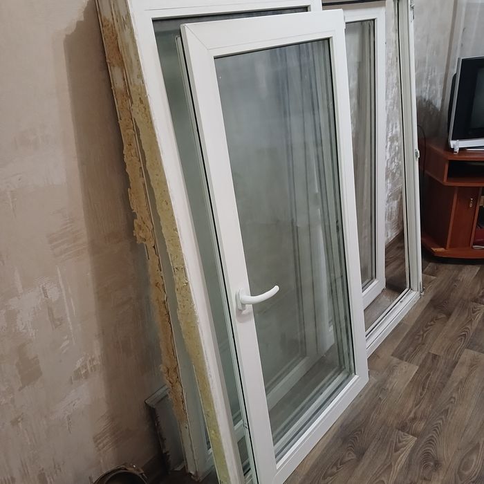 Продам б/у металопластикові вікна
