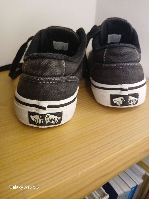 Vans pretos n 31 muito bom estado