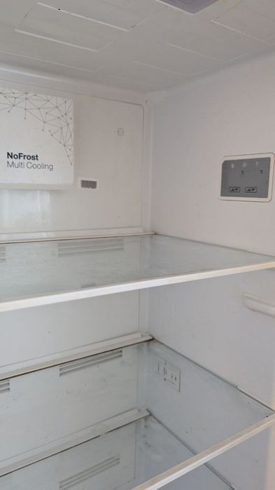 Продам холодильник Vestfrost