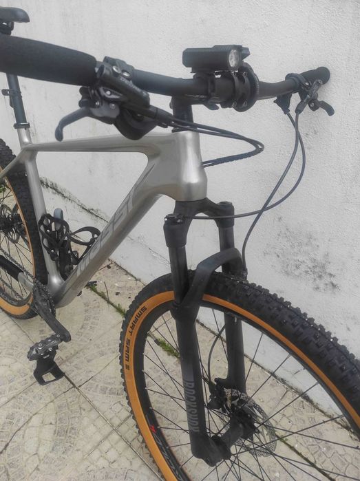 Massi Team elite carbono XL 2023, transmissão SLX, suspensão Judy