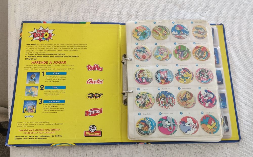 Caderneta tazos e outros tazos