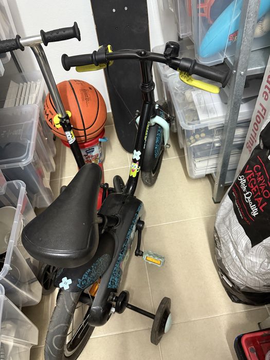Bicicleta de criança c rodas amoviveis