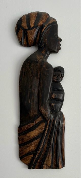 Figuras em madeira