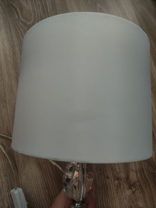 Lampa stołowa z kryształami srebrna glamour