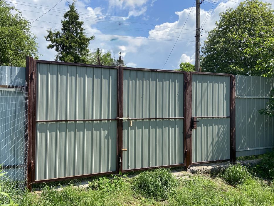 Продам земельну ділянку з будинком