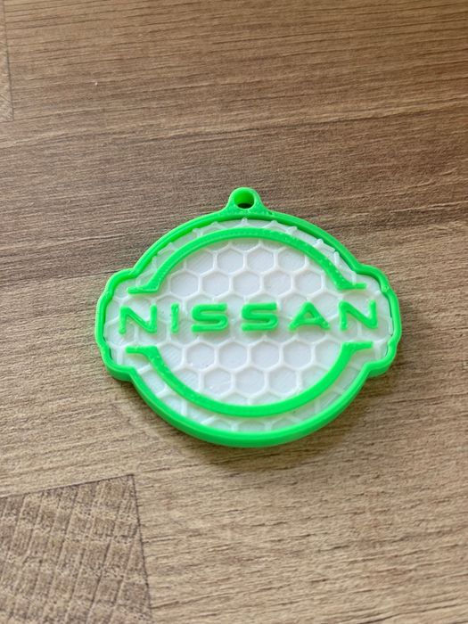 Brelok 3d Nissan motoryzacyjny gadżet, idealny prezent