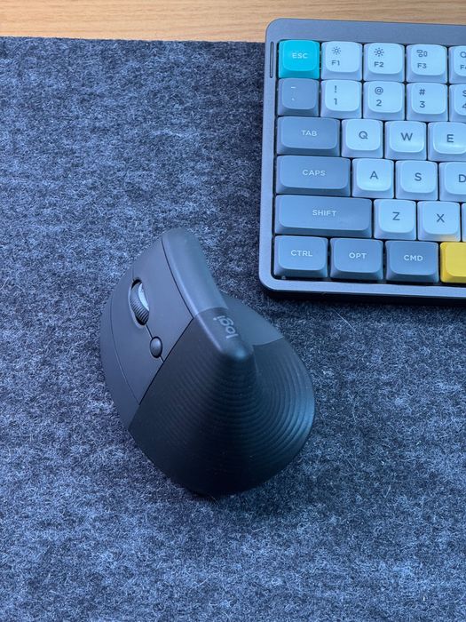 Myszka Logitech Lift LEFT