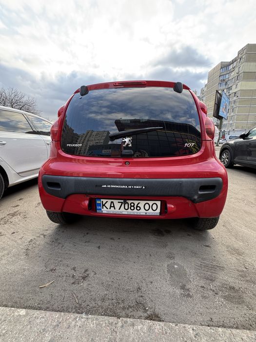 Peugeot 107 2011 року