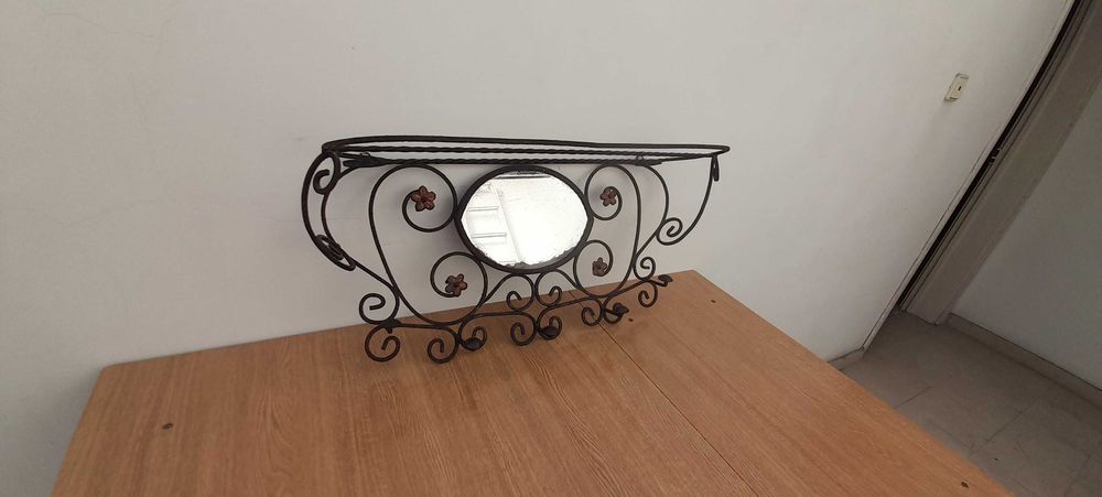 cabide em ferro com alguns anos