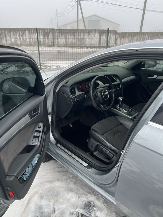 Продам AUDI A4 B8