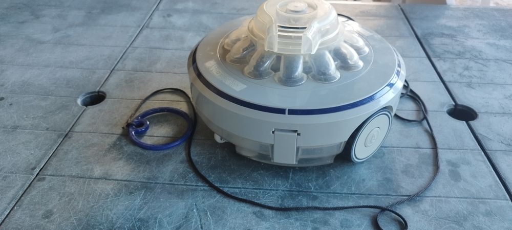 Aspirador de piscina Wetrunner GRE