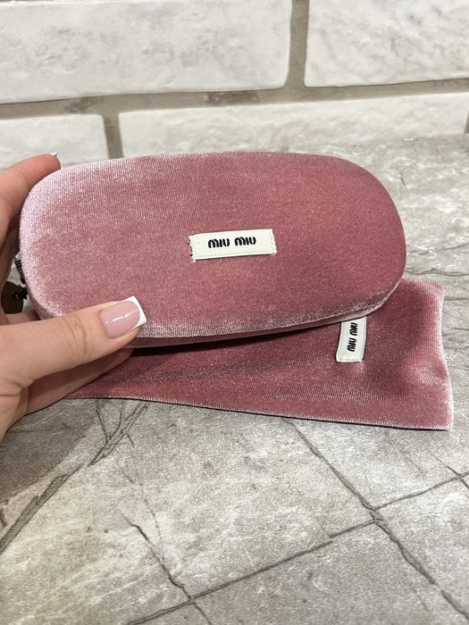 Окуляри miu miu в наявності