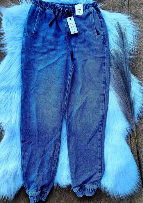 Nowe spodnie Jogger 152 River Island