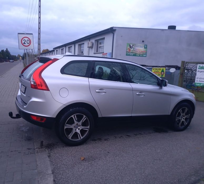 Volvo XC60 D4  2.0 + dodatkowo alufelgi z oponami