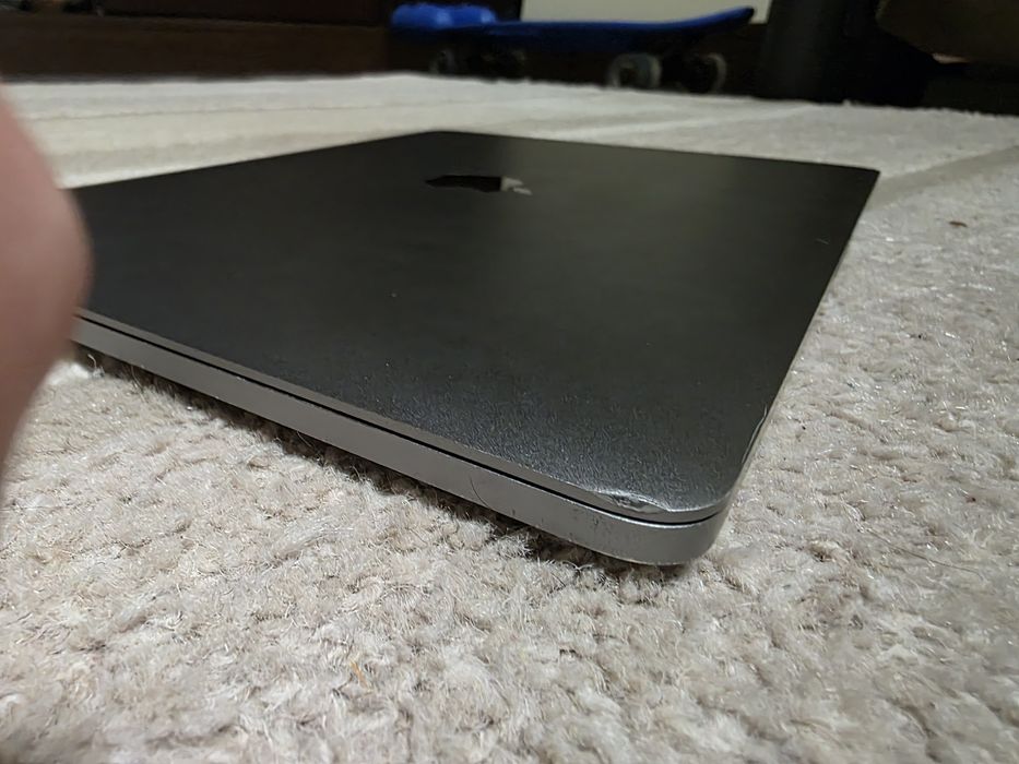 Macbook PRO 2017 A1708  з хорошою батареєю