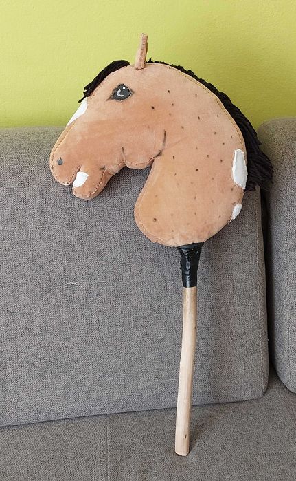 Hobby horse beżowy A3 na kiju