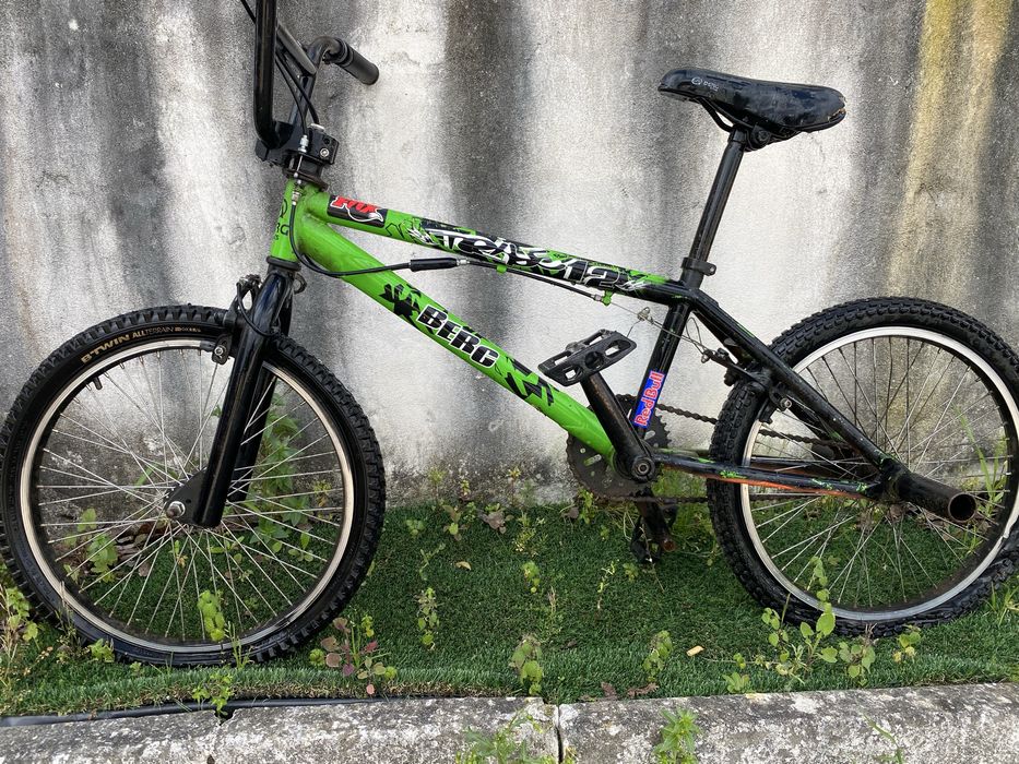 Vende-se BMX usada.