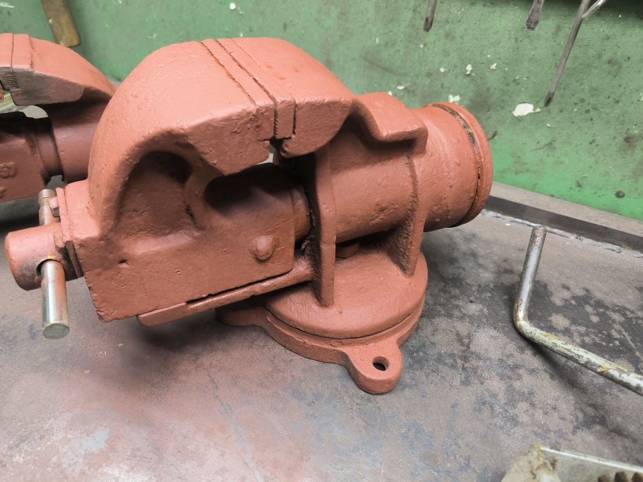 Тиски слесарные. Производство Ссср