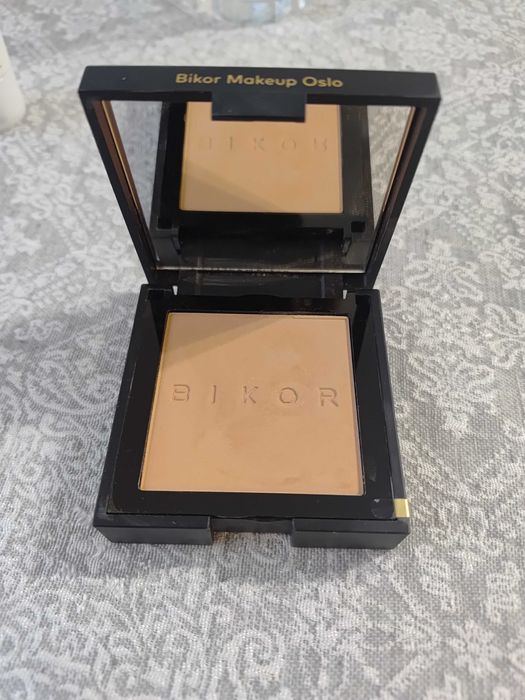 Puder Bikor podkład w kompakcie nr 6