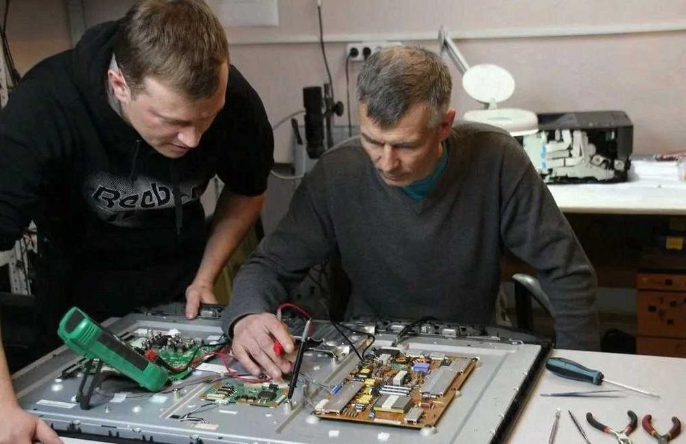 Ремонт LED / LCD / Smart телевизоров на дому и в мастерской