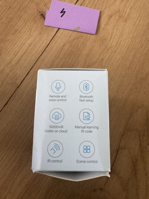 inteligentny, uniwersalny pilot na podczerwień BroadLink RM4 Mini.