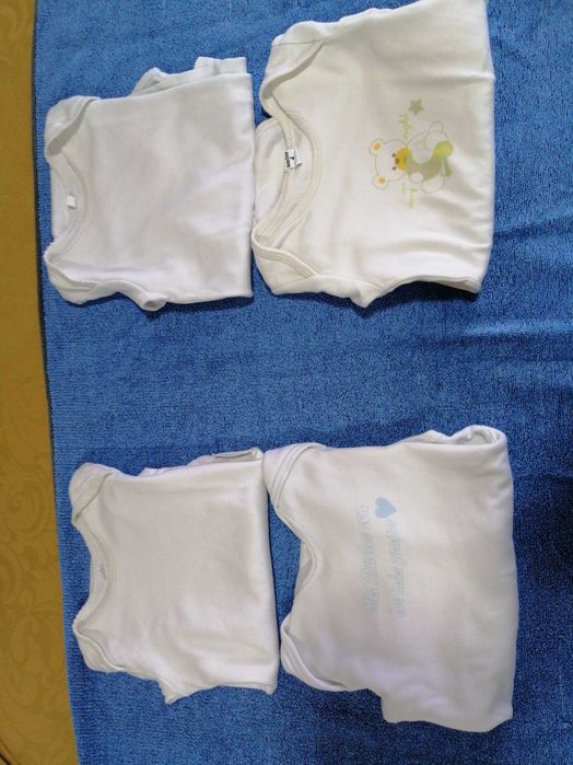 4 Bodys manga comprida , 18 e 24 meses