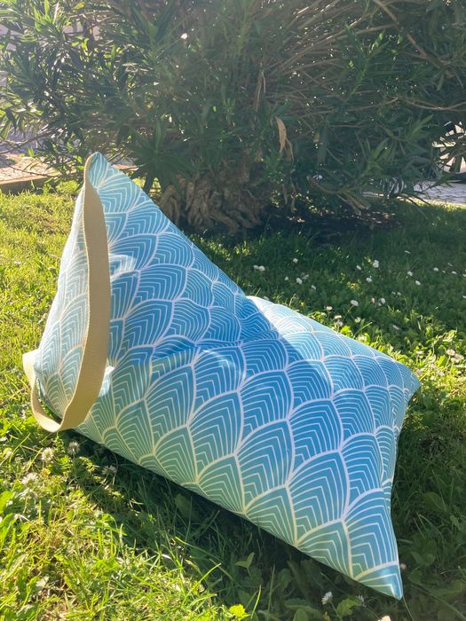 Almofada/Puff para a praia, piscina ou jardim. Nova