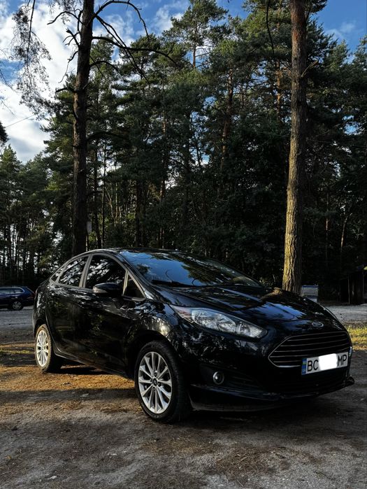 Ford fiesta. Ford.