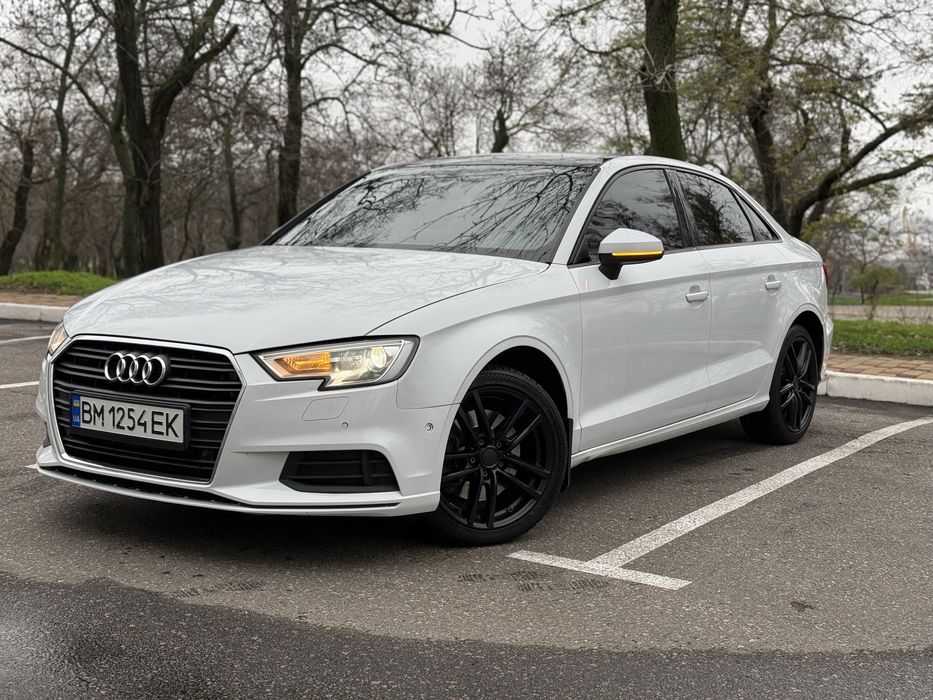 Двигун 1.8 TFSI Gen 3 модифікації на 170 к.с, коробка мокра шестиступінчата DSG DQ250.
Пригнана із США з невеликим пошкодженнями.
Авто переодягнуто в кузов 2018 року.
Повністю обслужене і готове до експлуатації.
Робити по авто нічого не потрібно !!!
По комплектацииії:
-Парктроніки передні та задні
-Камера заднього виду
-Підігріви дзеркал
-Led оптика
-Люк
-Авто світло та авто дощ
-Круїз контроль
-Двох зонний клімат контроль