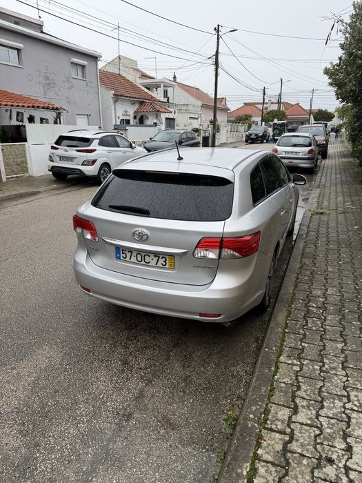 Carro Toyota Avensis