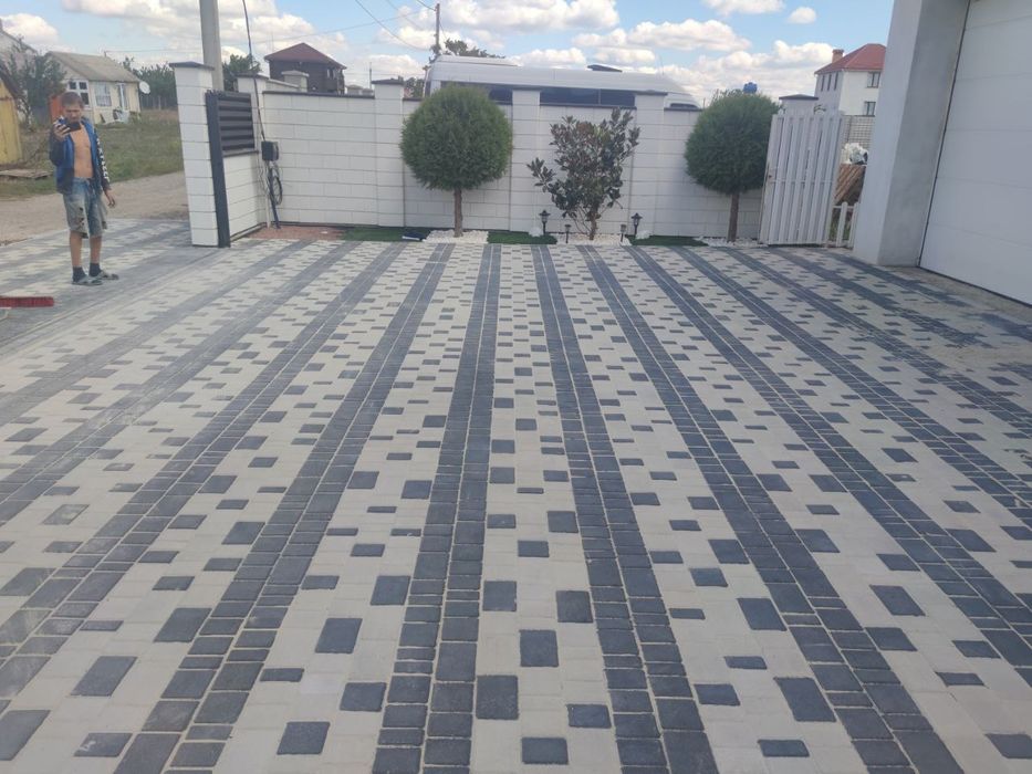 Укладка тротуарной плитки