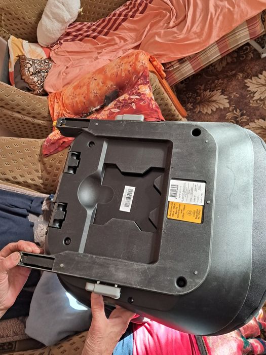 Автокрісло Крісло в машину для дитини Maxi Cosi