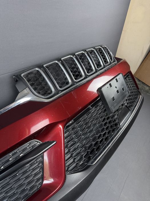 Zderzak Jeep Grand Cherokee WL Limited 21-25r kolor PRV