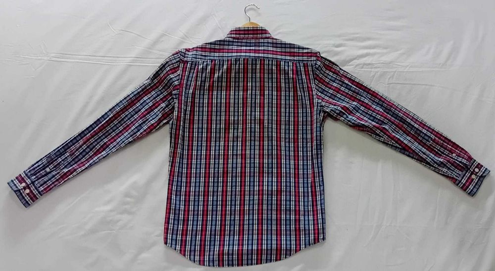 Camisa Sfera Vermelha - NOVA - NEGOCIÁVEL