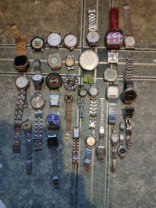 Zestaw zegarków ponad 40 sztuk.
