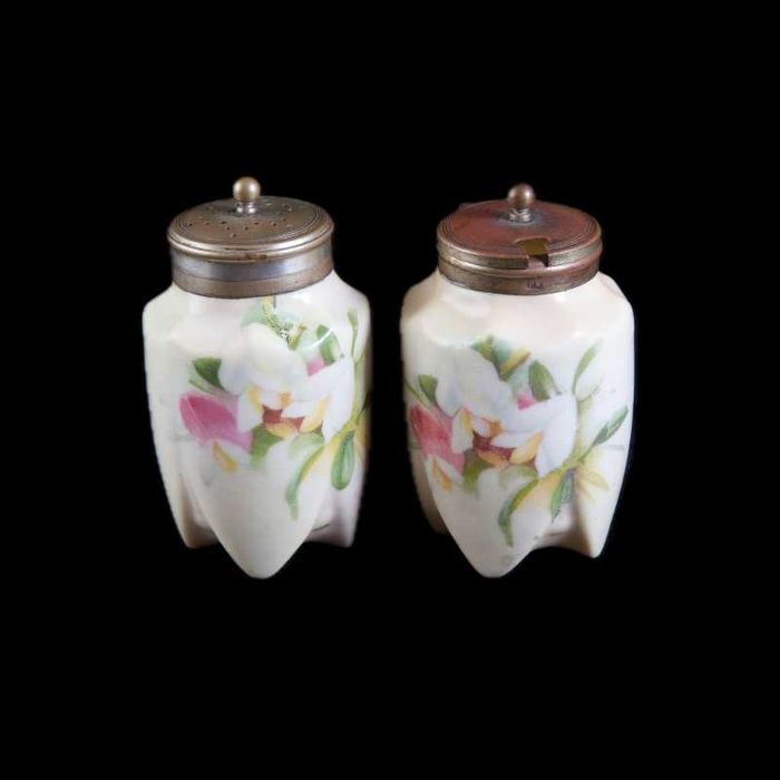 Pimenteiro e Mostardeira em porcelana moldada e pintada