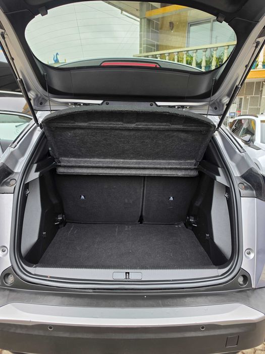 Peugeot 2008 ii fase2 1.2i 130cv EAT8 ALLURE