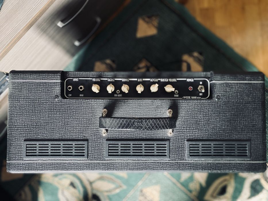 Vox Tony Bruno TB18C1 комбопідсилювач (Fender, Marshall, Mesa Boogie)