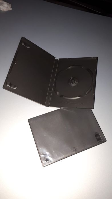 CD/DVD Cases442154130195752960