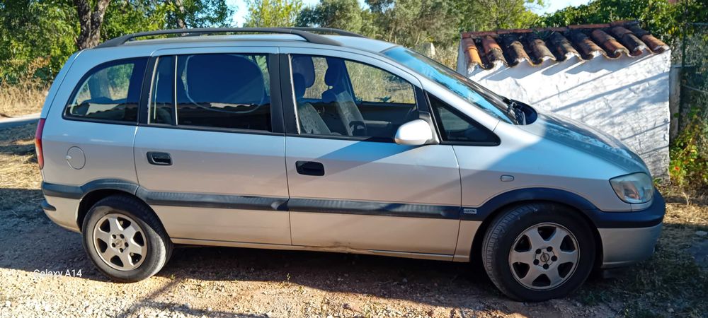 Opel Zafira 2.2 TDI de 2003, 7 lugares