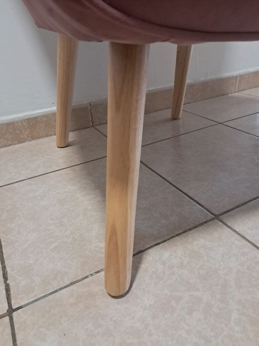 Cadeira de velodu como Nova