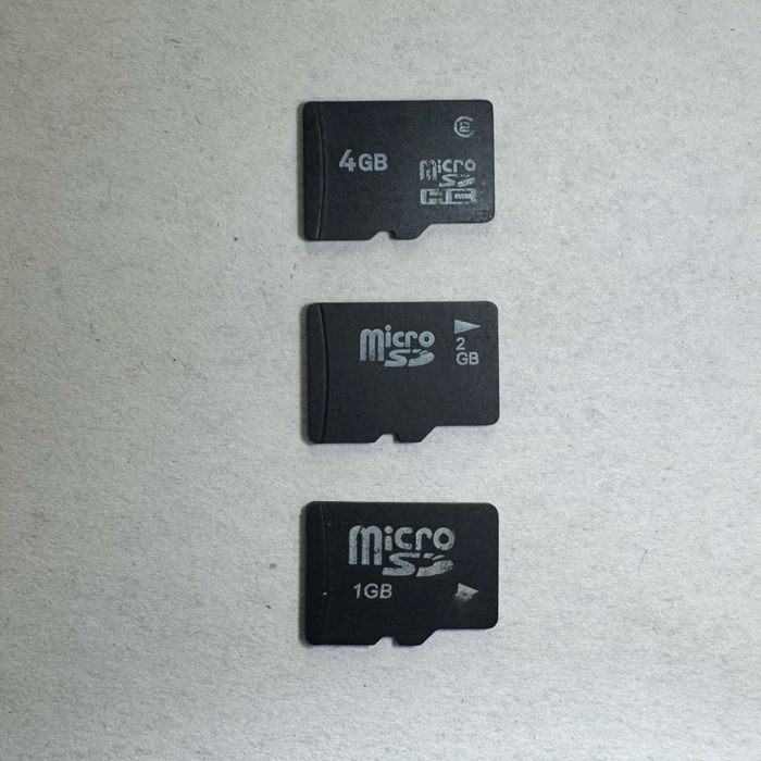 Карты памяти и адаптеры (SD, MicroSD)